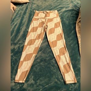 🍁🍁aerie legging brown and white size medium